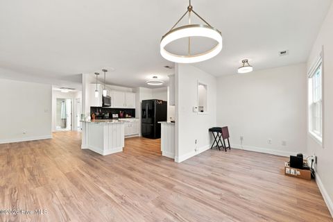 Tiny photo for 902 Meadowbrook S #Unit 902, Swansboro, NC 28584 (MLS # 100590882)