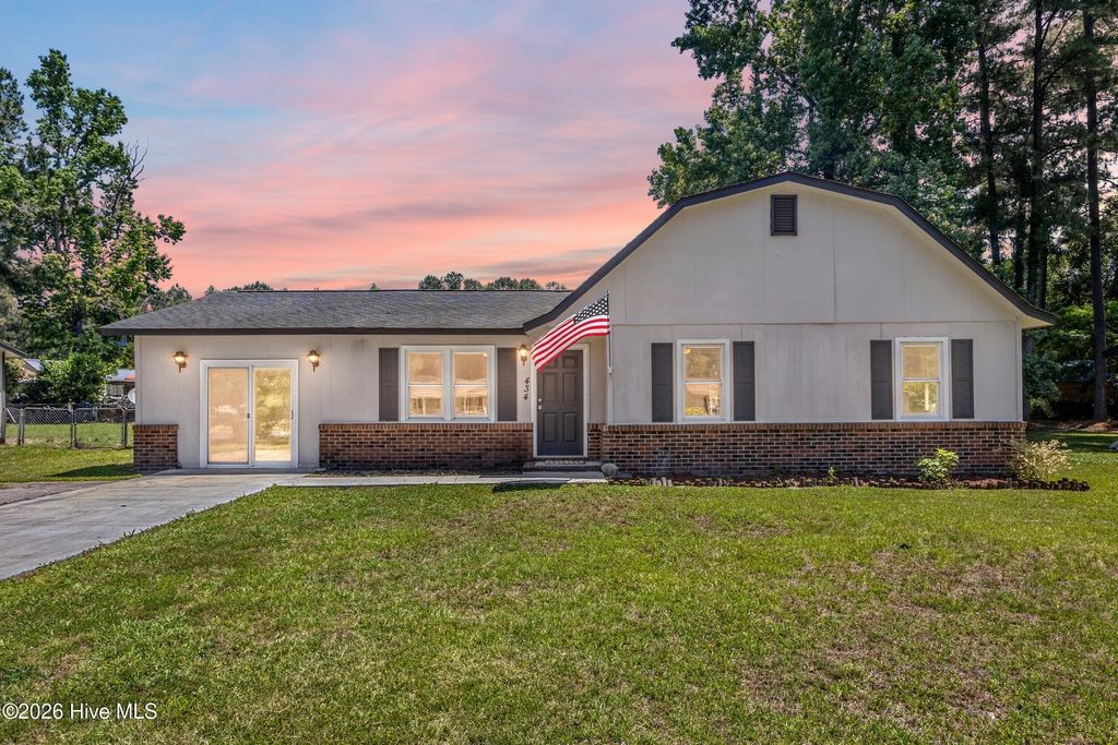 Photo of 434 Kenwood Drive, Jacksonville, NC 28540 (MLS # 100575586)