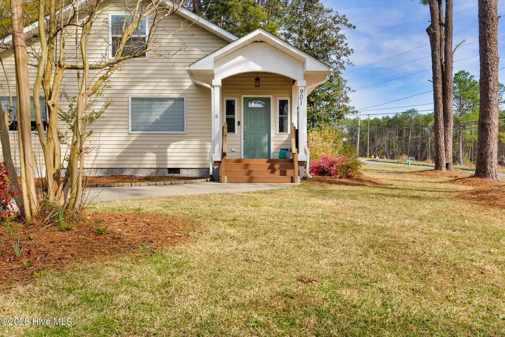 Photo of 901 E Main Street, Aberdeen, NC 28315 (MLS # 100564042)