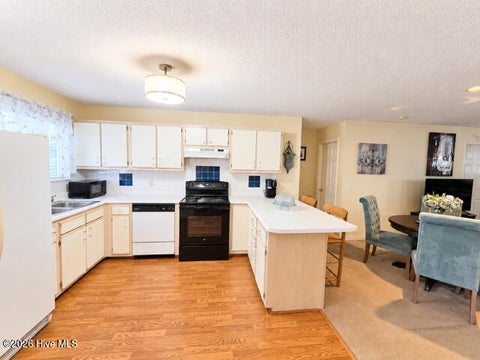 Tiny photo for 406 Forest Park Road #Unit 102, Wilmington, NC 28409 (MLS # 100604761)