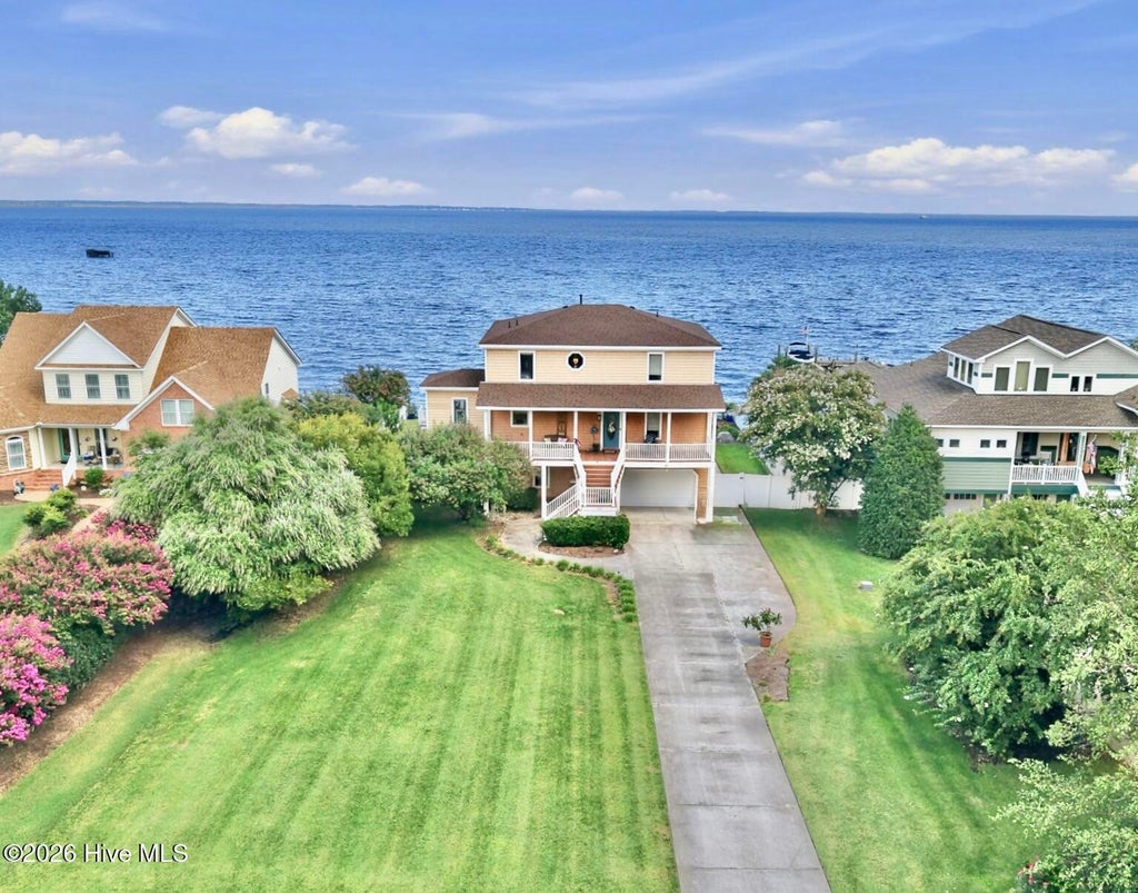 Photo of 158 Mariners Way, Moyock, NC 27958 (MLS # 100600580)