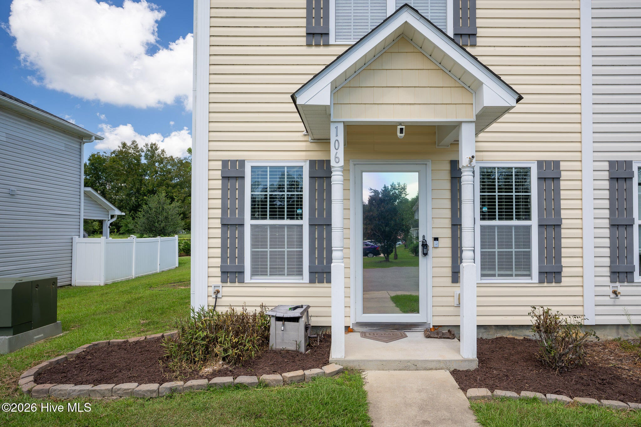 106 Parrot Landing Drive
