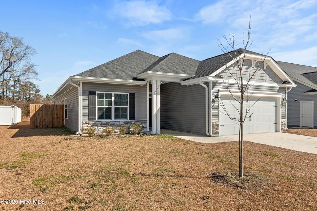 Photo of 726 Greenwich Place, Richlands, NC 28574 (MLS # 100560379)