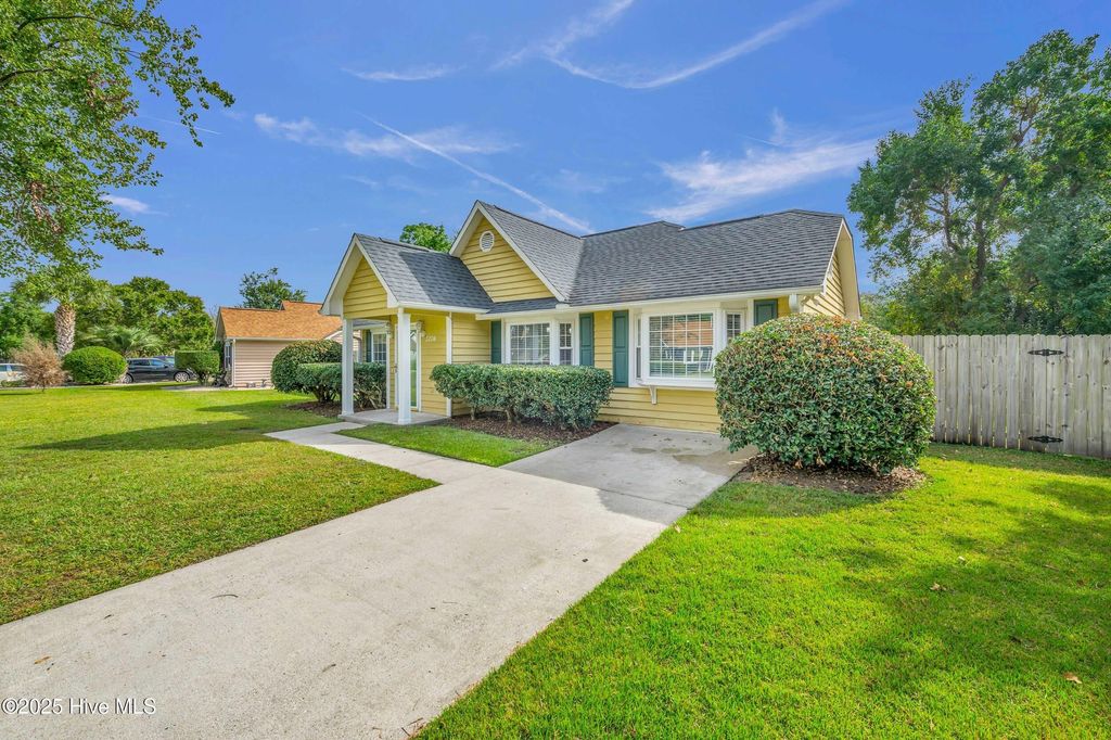 Photo of 3204 Galway Road, Castle Hayne, NC 28429 (MLS # 100535250)