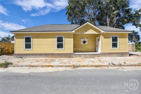 Homes For Sale - 11 West Street<br/> Savannah, GA 31415