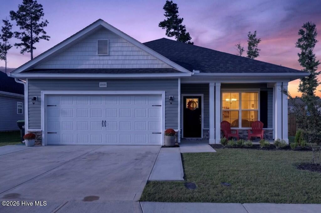 Photo of 1010 Midnight Bourbon Manor, New Bern, NC 28562 (MLS # 100607652)