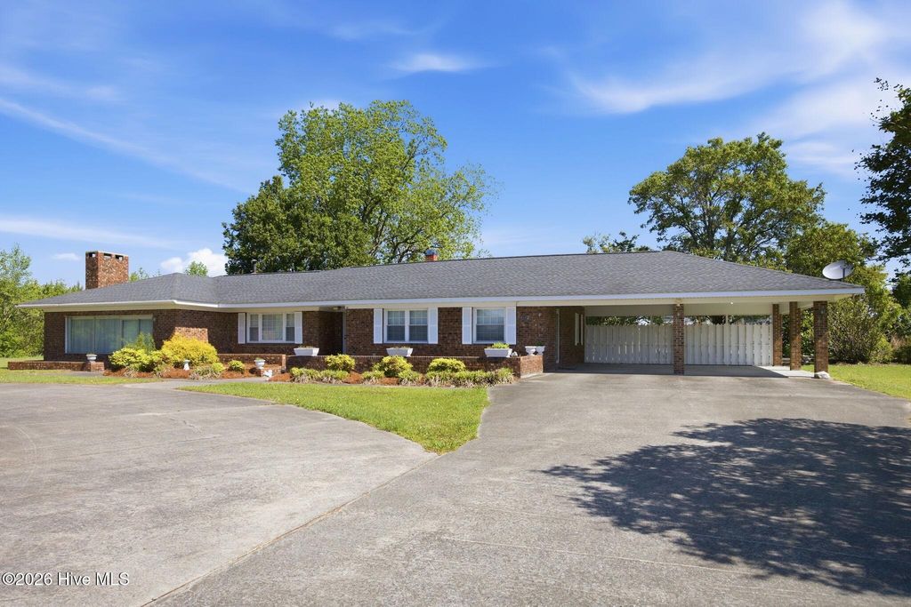 Photo of 4803 Free Union Church Road, Pinetown, NC 27865 (MLS # 100569021)