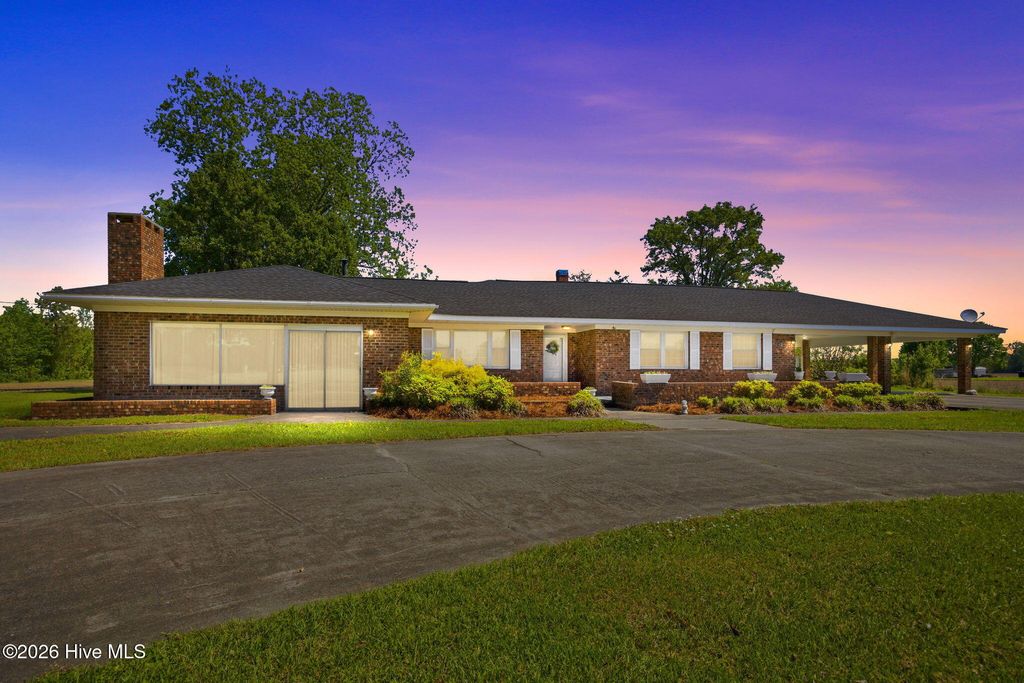 Photo of 4803 Free Union Church Road, Pinetown, NC 27865 (MLS # 100569021)