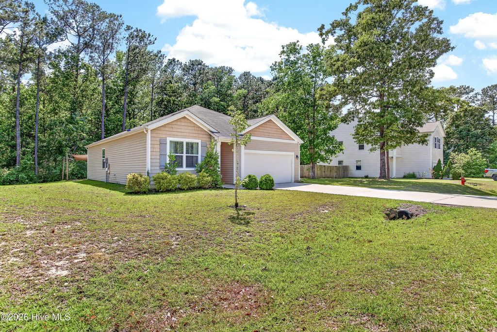Photo of 113 Old Dock Landing Road, Sneads Ferry, NC 28460 (MLS # 100575758)