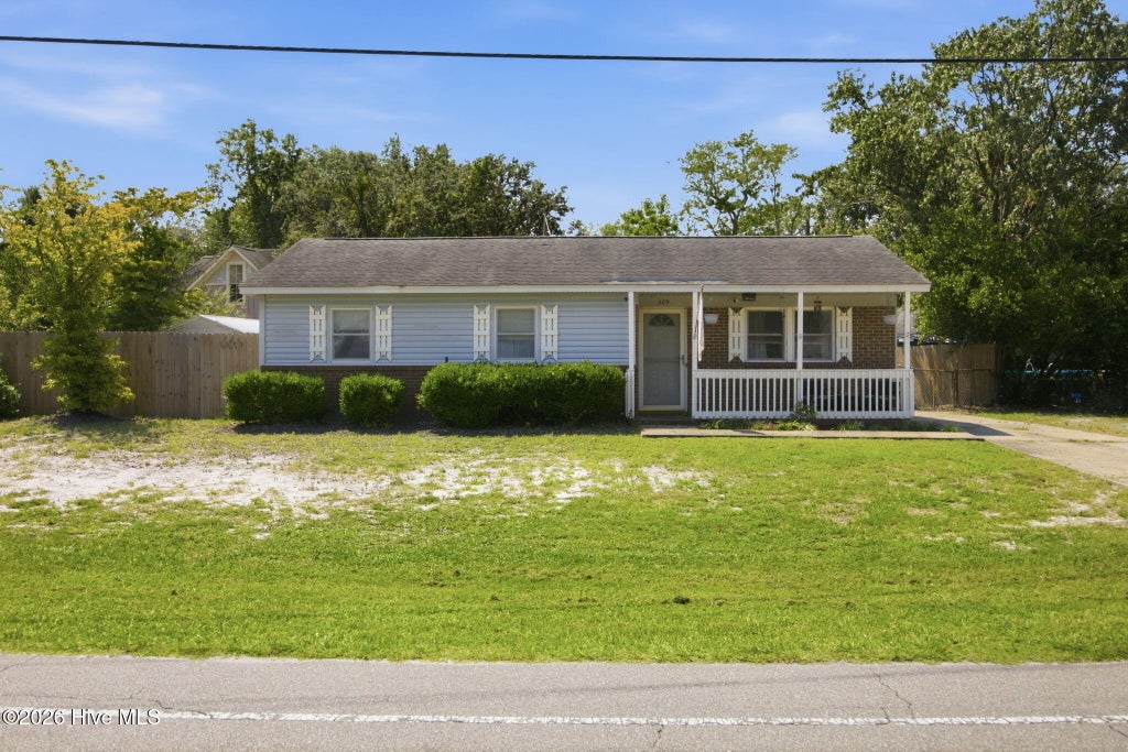 Photo of 209 Cathay Road, Wilmington, NC 28412 (MLS # 100582329)