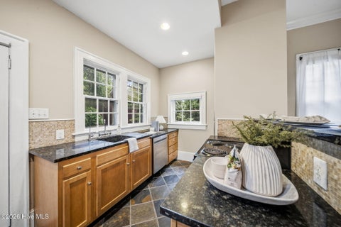 Tiny photo for 106 Castle Street, Wilmington, NC 28401 (MLS # 100609934)