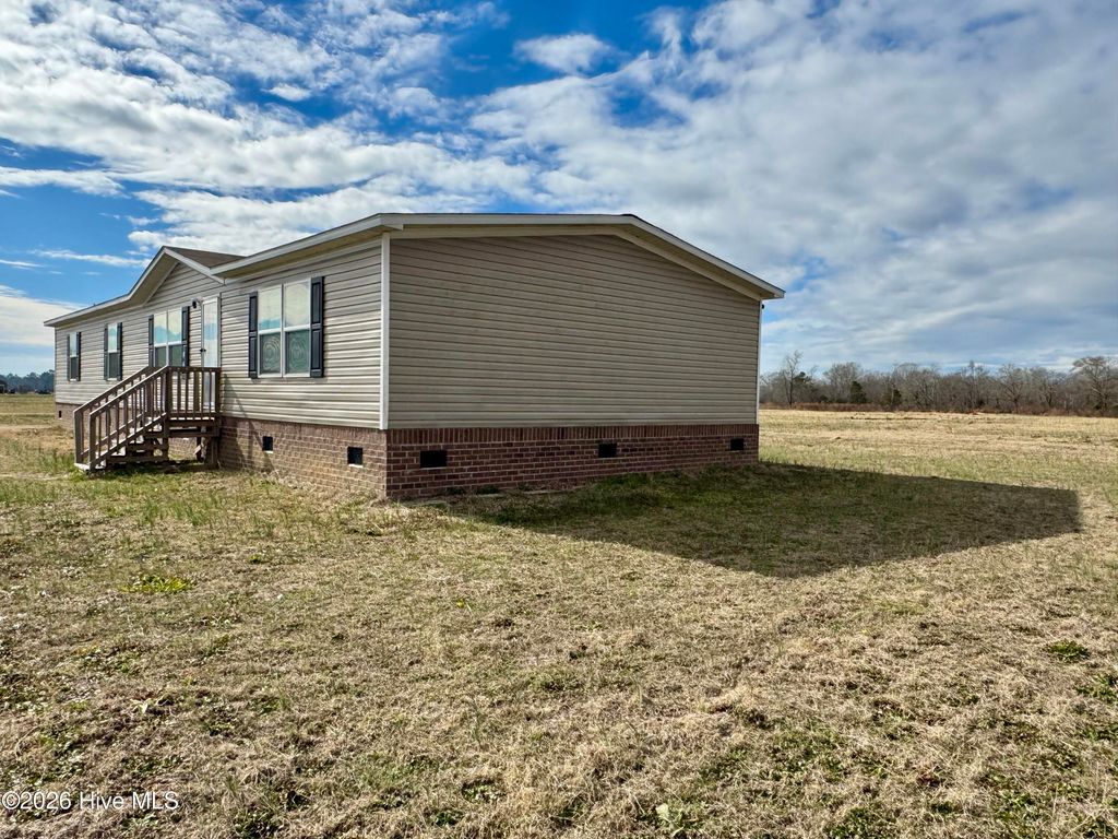 Photo of 4377 Mcgirt Road, Maxton, NC 28364 (MLS # 100551409)