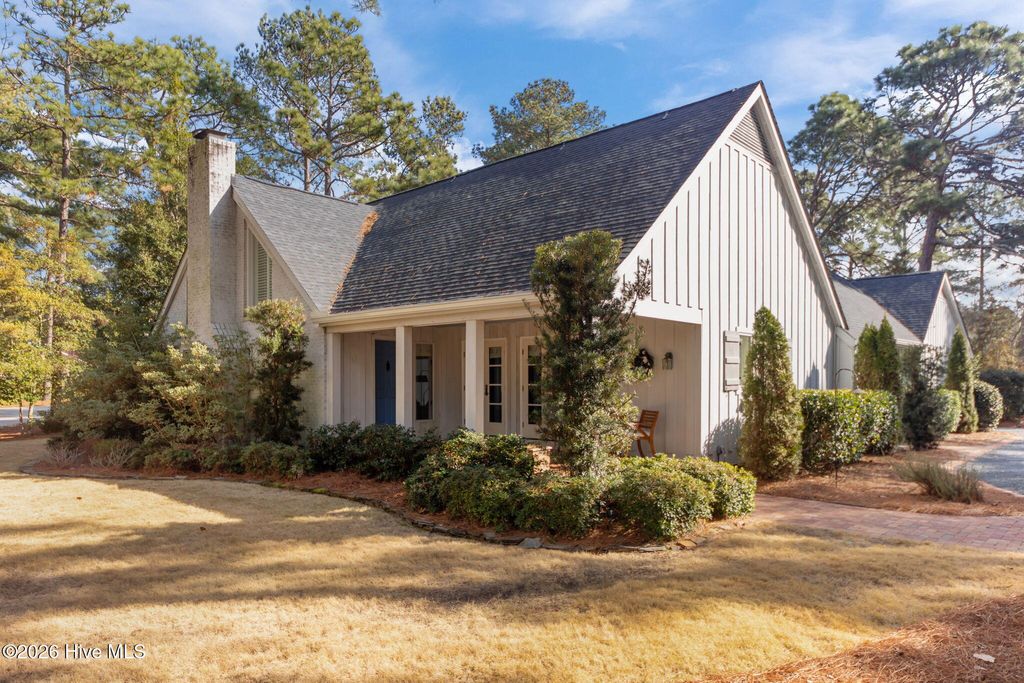 Photo of 2 Alpine Place, Pinehurst, NC 28374 (MLS # 100556972)