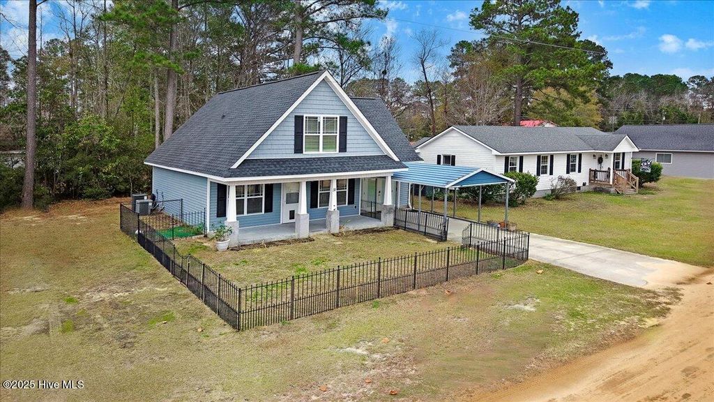 Photo of 51 Birch Street, Elizabethtown, NC 28337 (MLS # 100544536)
