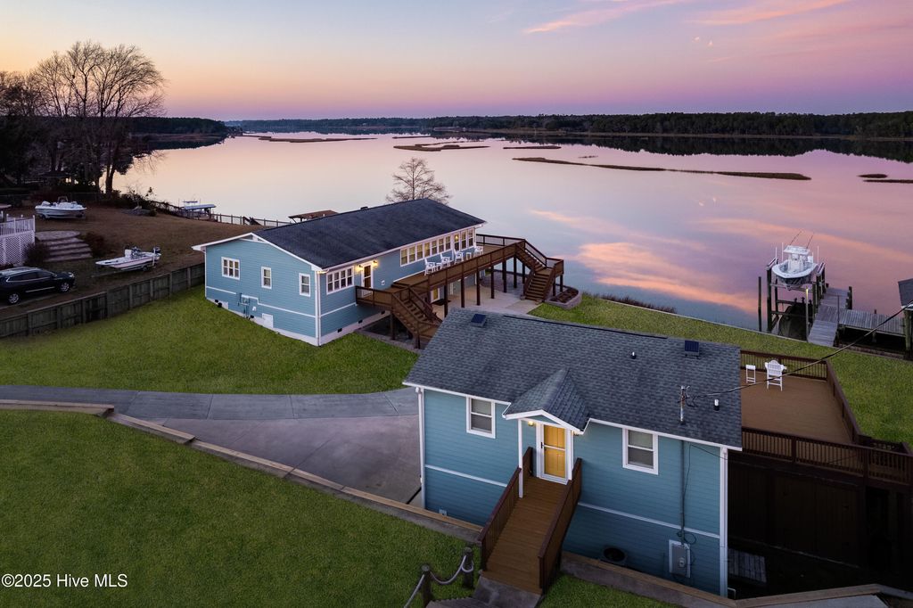 Photo of 225 Great Neck Hill, Hubert, NC 28539 (MLS # 100491390)