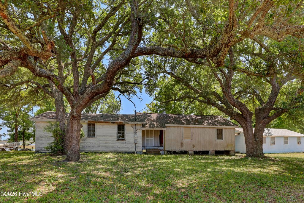Photo of 470 Little Kinston Road, Surf City, NC 28445 (MLS # 100576091)