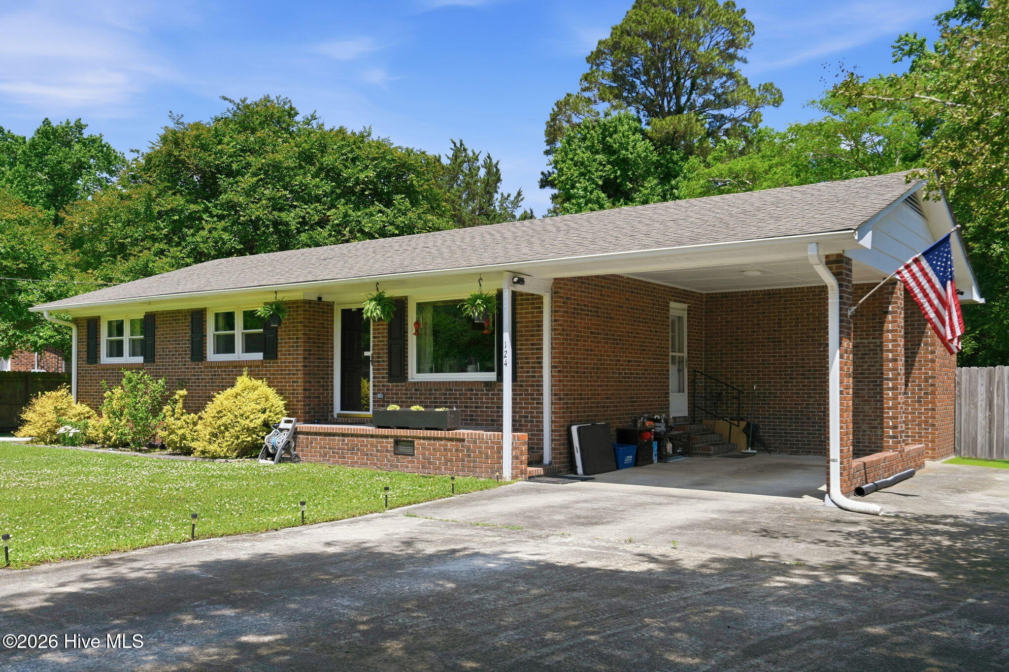 124 Humphrey Boulevard
