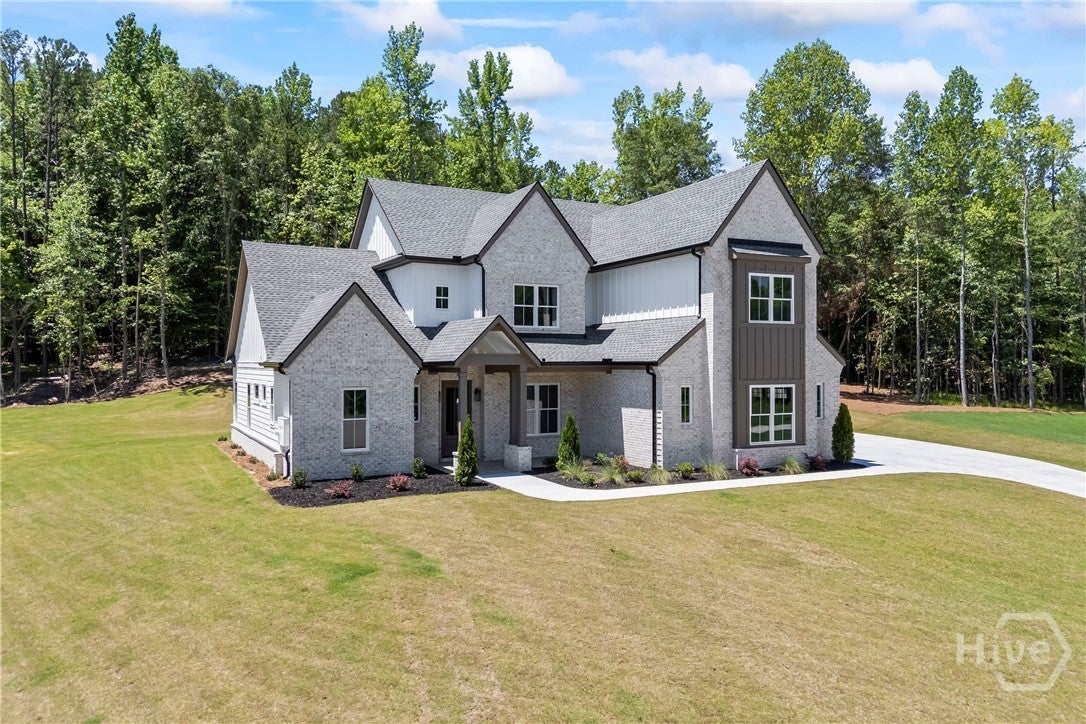 205 Chariot Court