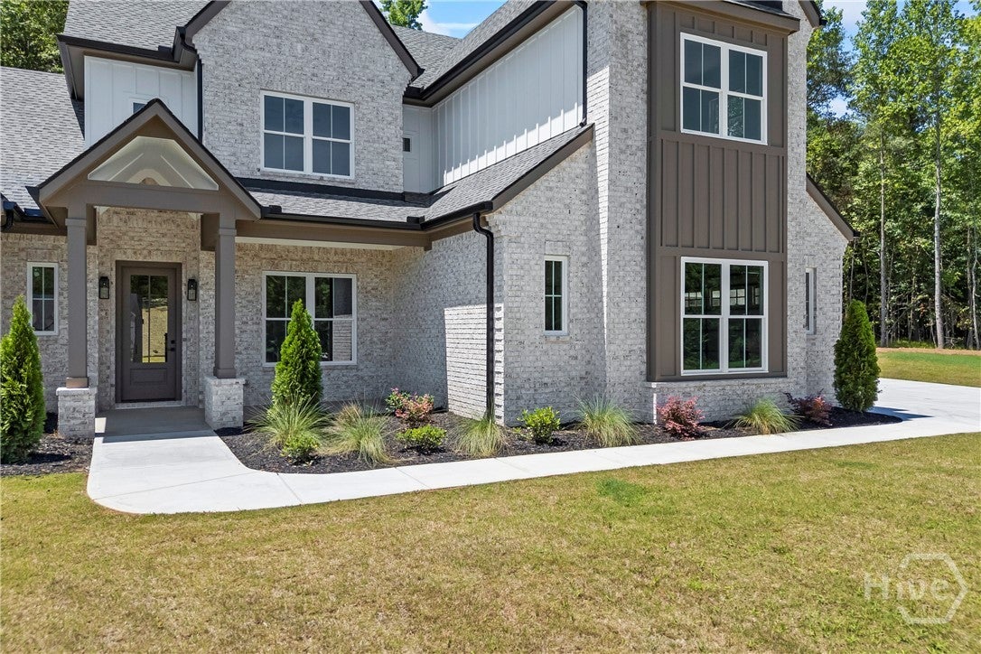 205 Chariot Court