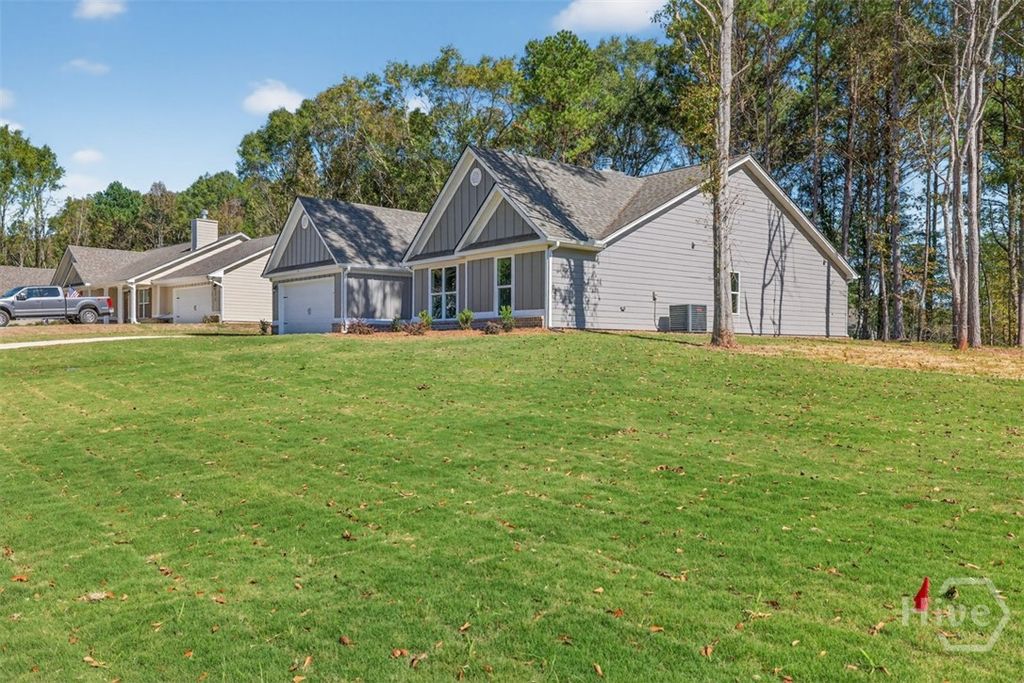 Photo of 92 Mockingbird Lane #26, Winder, GA 30680 (MLS # CL352597)