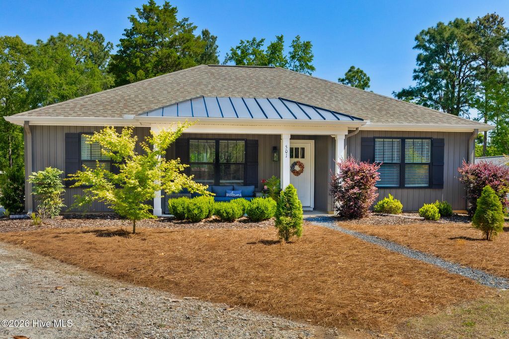 Photo of 501 Mcneill Road, Southern Pines, NC 28387 (MLS # 100572077)