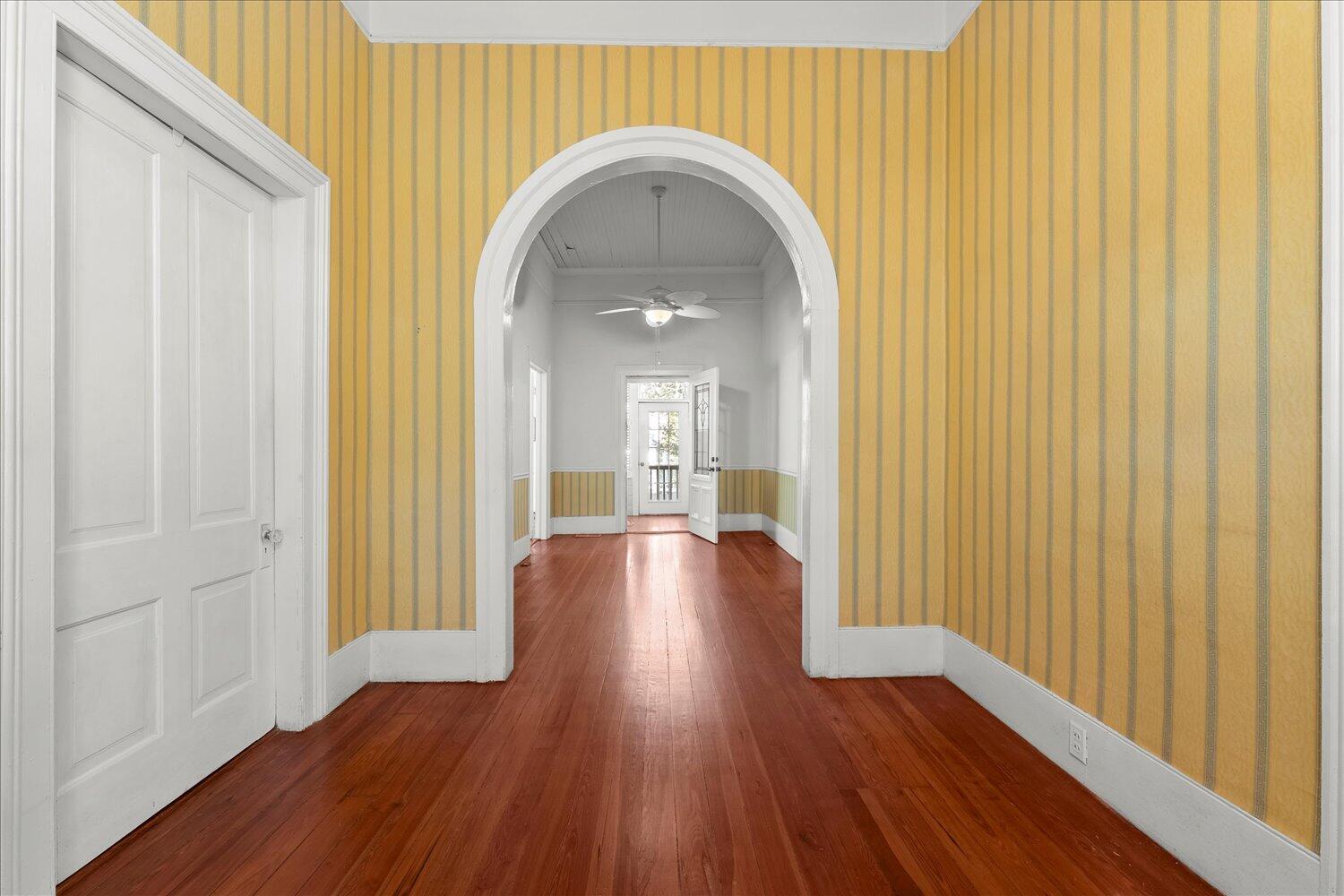 206 S Alexander Avenue