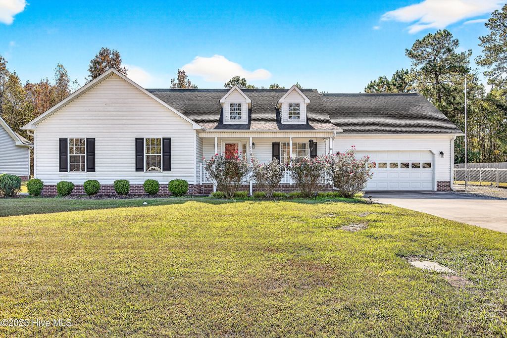 Photo of 115 Flat Rock Lane, Richlands, NC 28574 (MLS # 100540052)