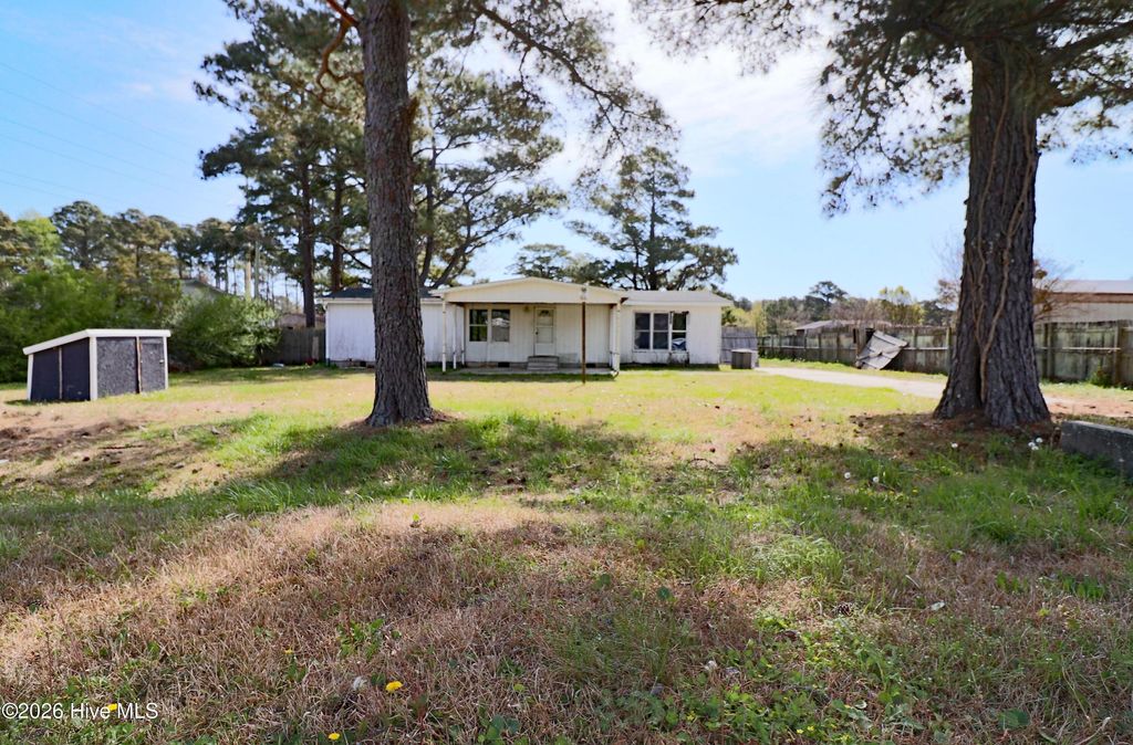 Photo of 137 Crissy Wright Drive, Newport, NC 28570 (MLS # 100564740)
