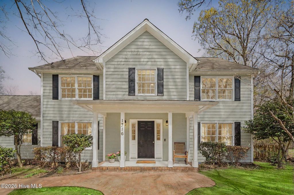 Photo of 1316 Fairbanks Court, Jacksonville, NC 28546 (MLS # 100561787)