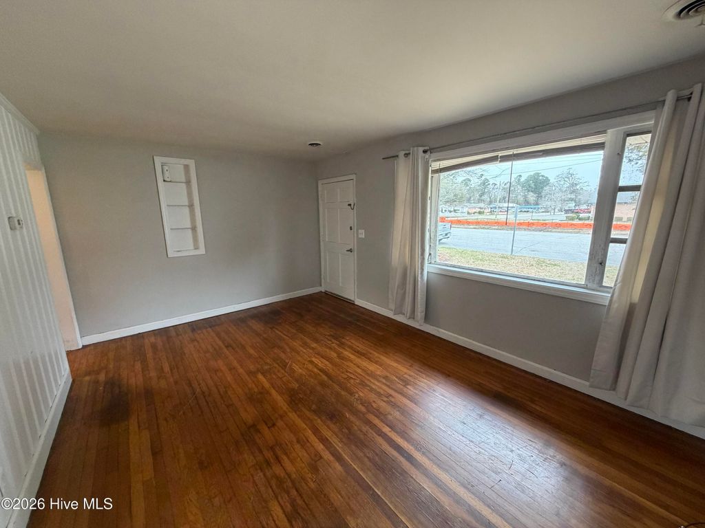 Photo of 311 W Fremont Street, Burgaw, NC 28425 (MLS # 100557855)