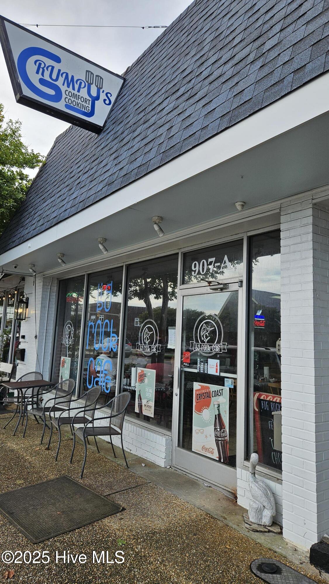 907 Arendell Street A