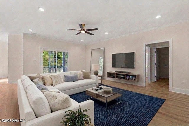 107 E Holly Ridge Road
