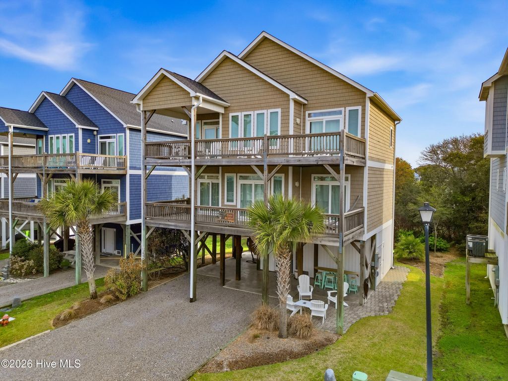 Photo of 306 Oceanaire Lane, Surf City, NC 28445 (MLS # 100562493)