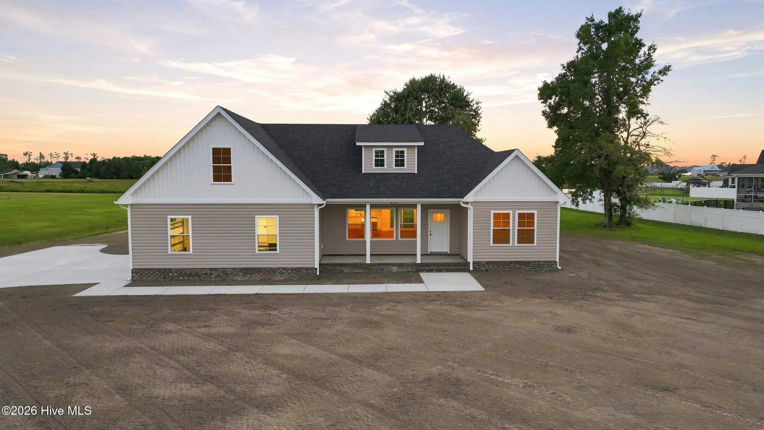 446 Pointe Vista Drive
