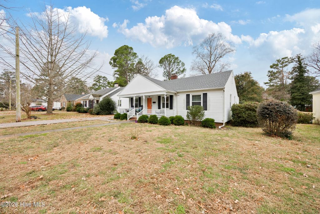Photo of 1111 E Williams Circle, Elizabeth City, NC 27909 (MLS # 100551407)