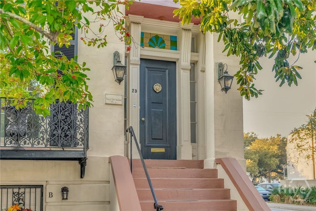 Photo of 25 W Perry Street, Savannah, GA 31401 (MLS # SA339957)