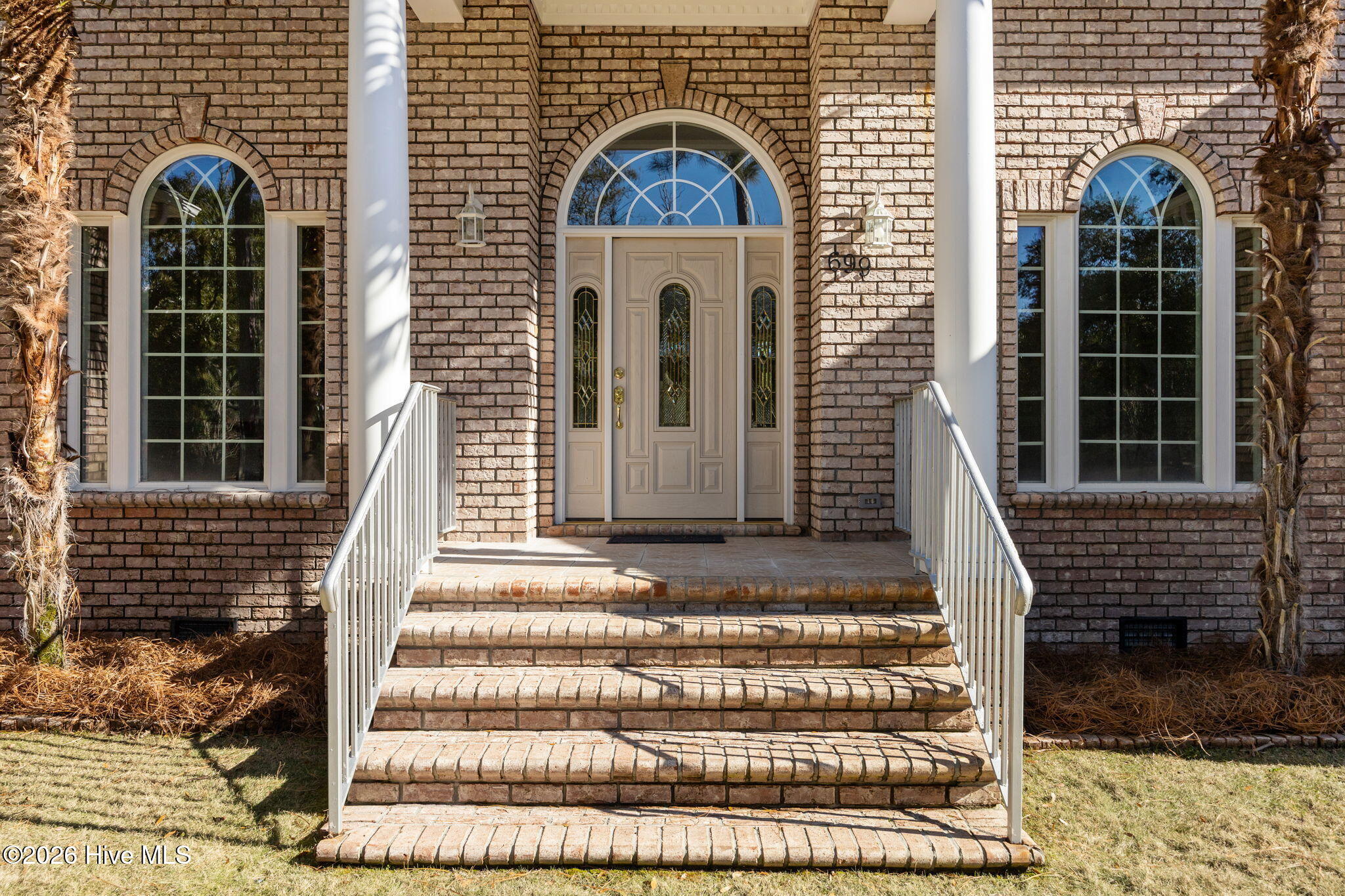 699 Country Club Drive