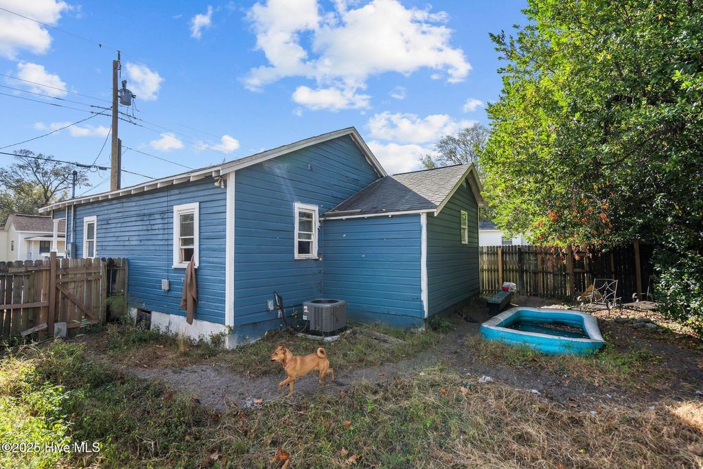 Photo of 819 Wooster Street, Wilmington, NC 28401 (MLS # 100489473)