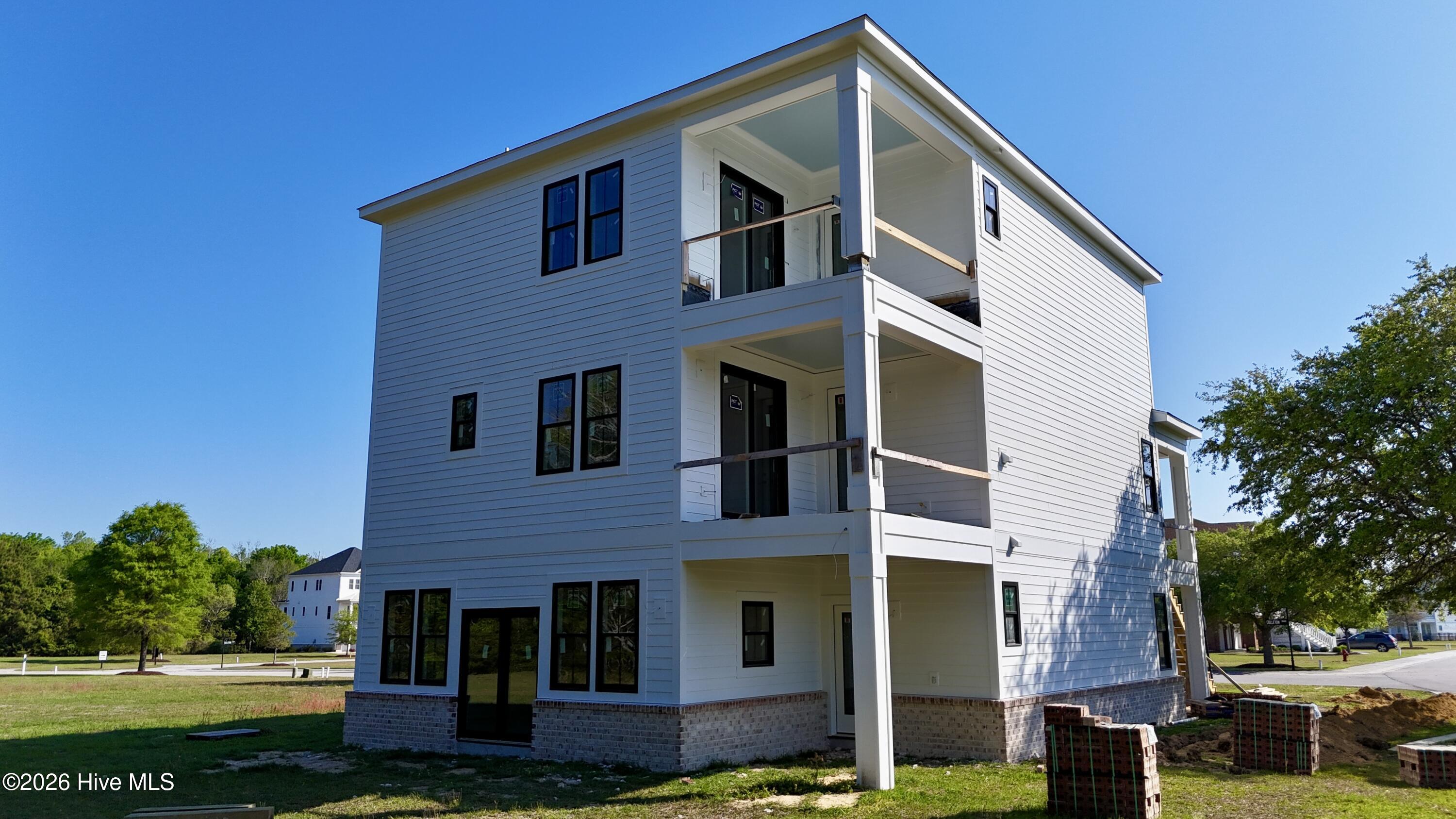 244 Colleton Square
