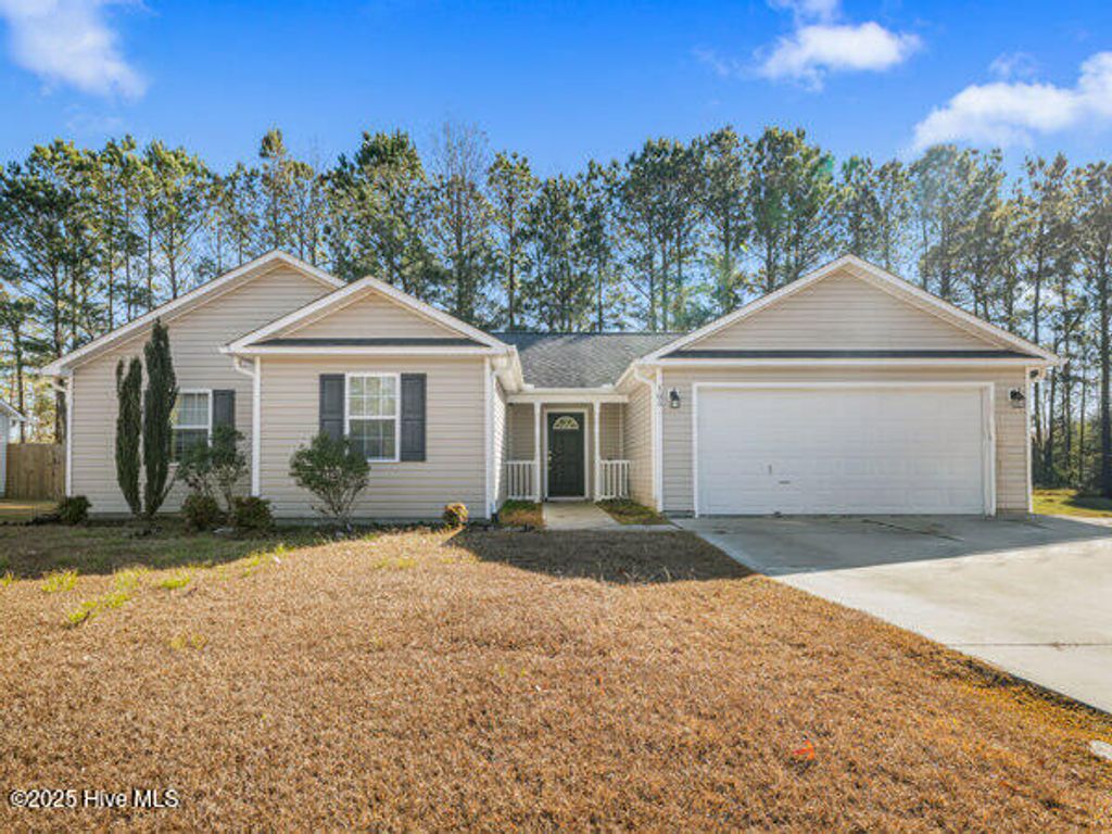 Photo of 105 Clymer Court, Hubert, NC 28539 (MLS # 100565265)