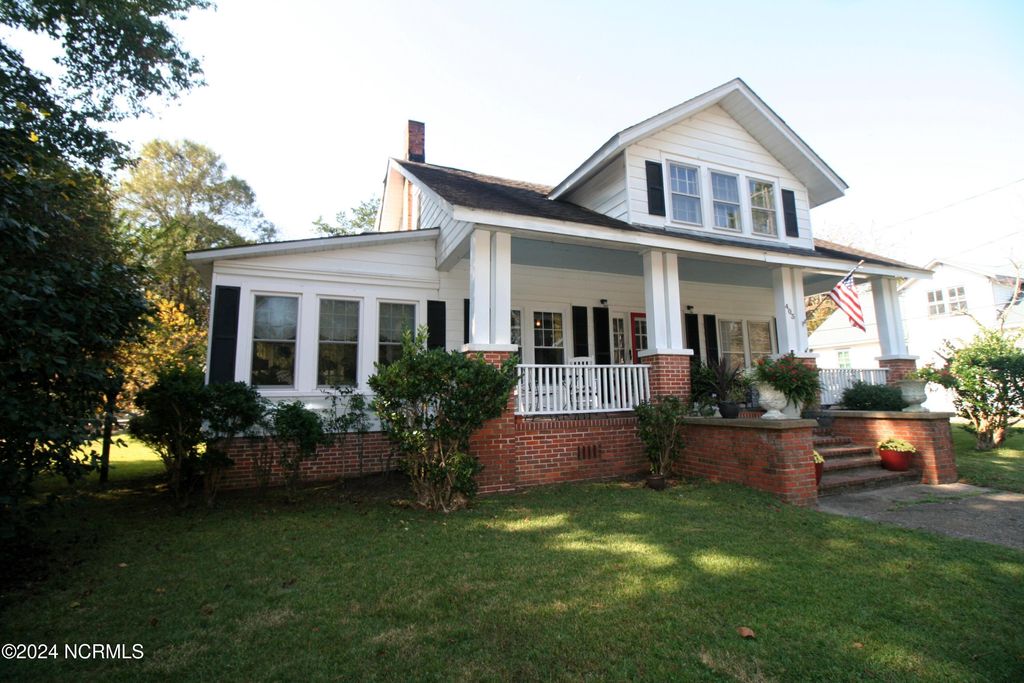 Photo of 403 Washington Street, Plymouth, NC 27962 (MLS # 100473556)