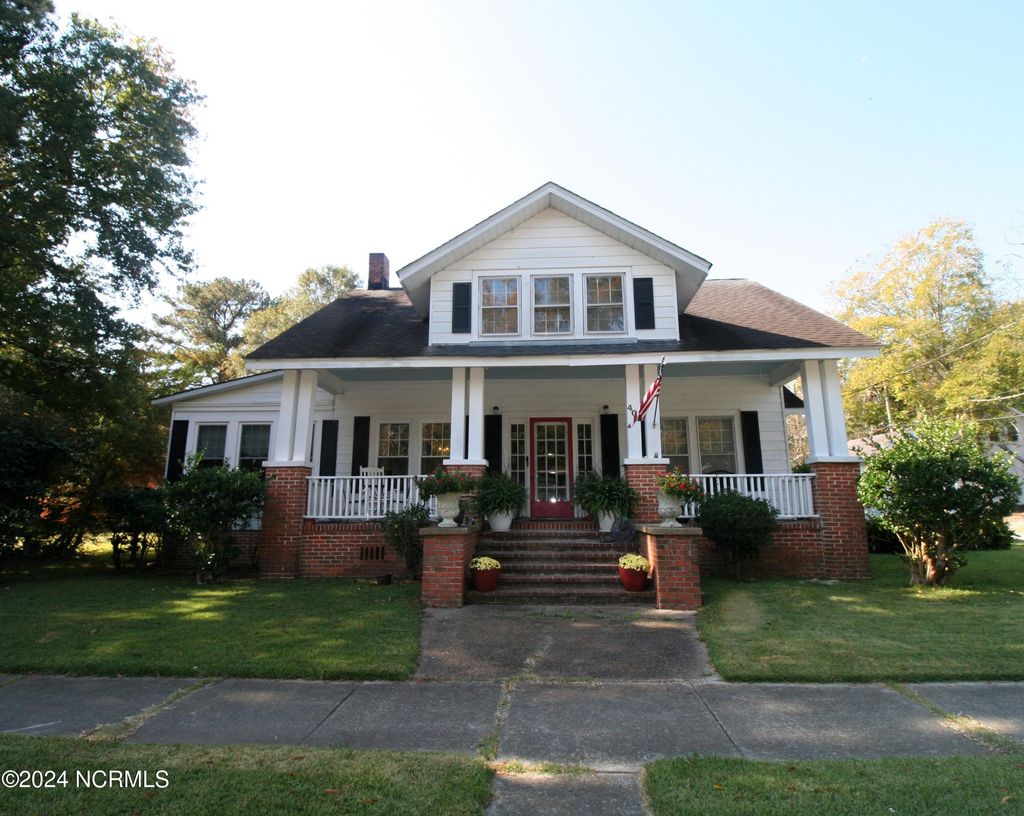 Photo of 403 Washington Street, Plymouth, NC 27962 (MLS # 100473556)