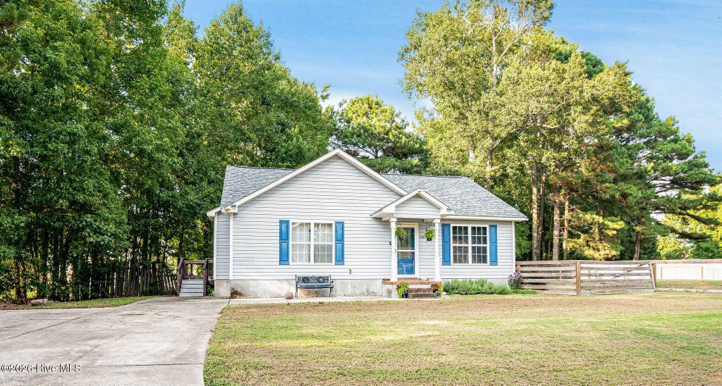 Photo of 126 Baysden Drive, Jacksonville, NC 28540 (MLS # 100590566)