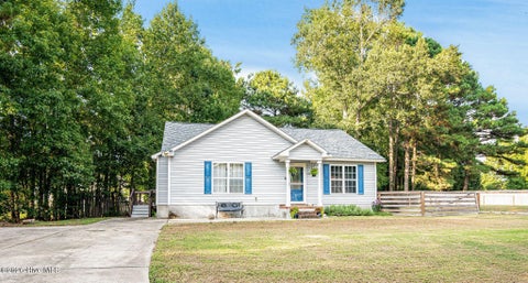 Homes For Sale - 126 Baysden Drive<br/> Onslow County, Jacksonville, NC 28540