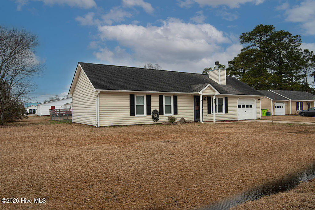 415 Cottonwood Court