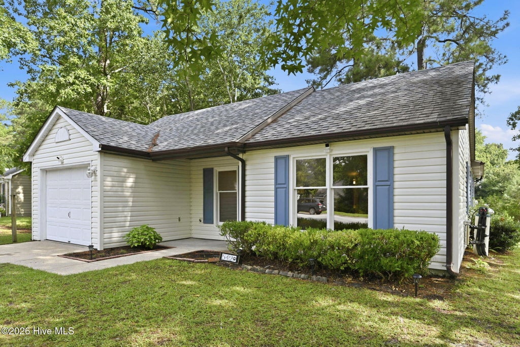 Photo of 542 Shadowridge Road, Jacksonville, NC 28546 (MLS # 100591855)