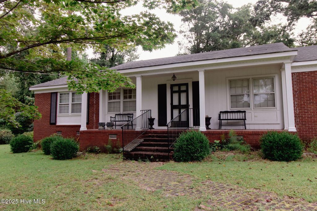 Photo of 2803 Carey Road, Kinston, NC 28504 (MLS # 100526329)