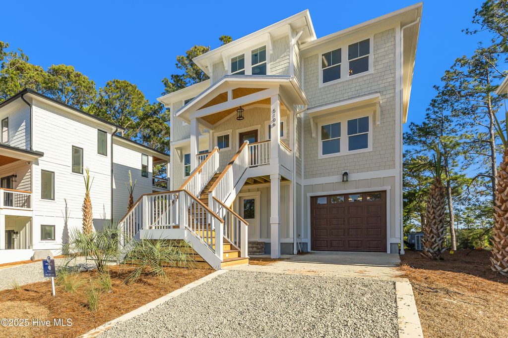 Photo of 5106 Minnesota Drive SE, Southport, NC 28461 (MLS # 100534543)