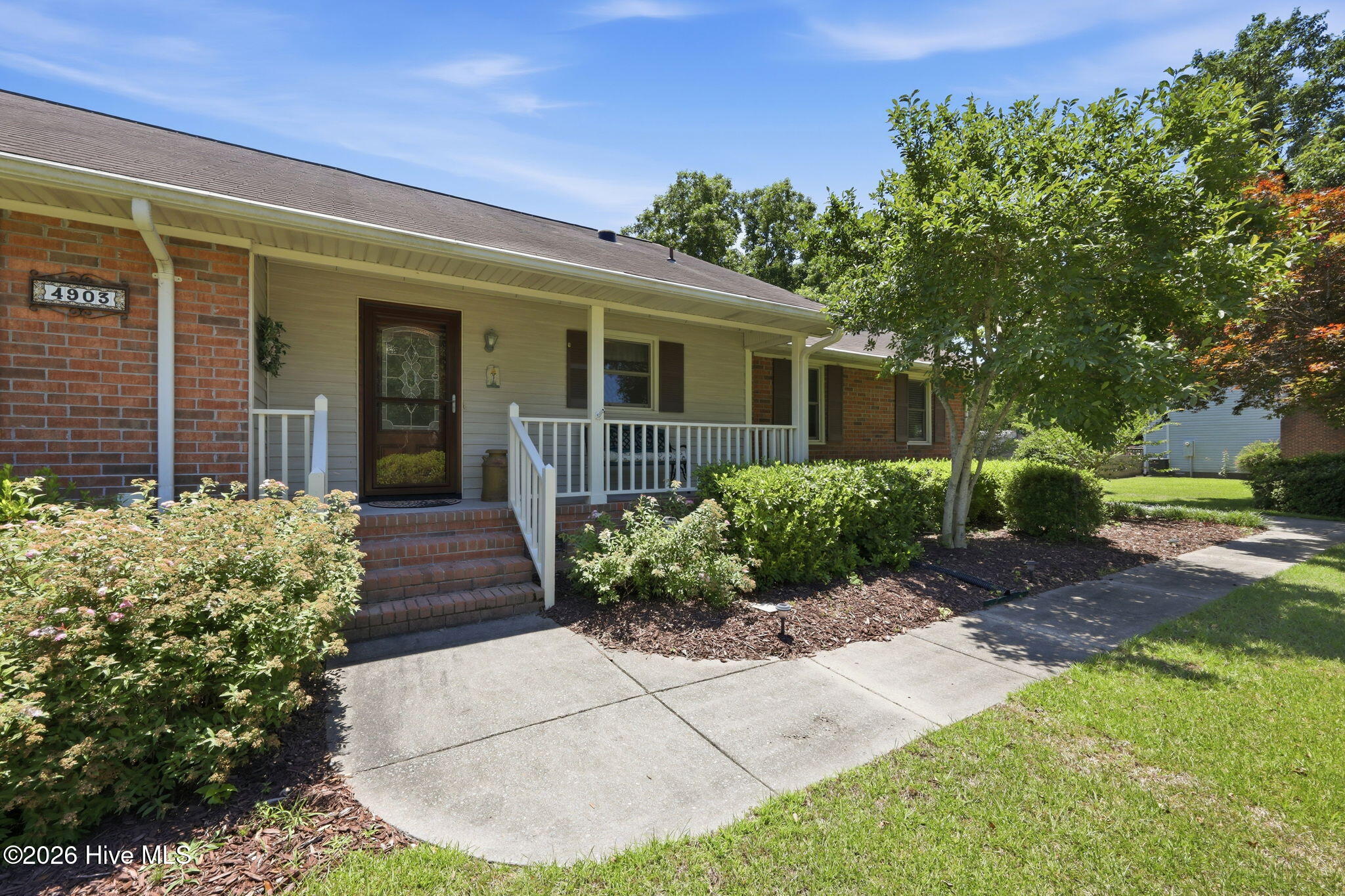 4903 Creekside Drive