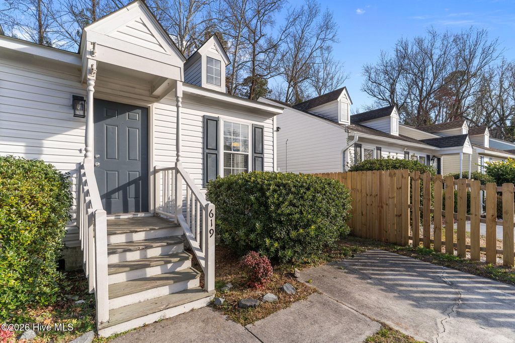 Photo of 619 Varsity Drive, Wilmington, NC 28403 (MLS # 100552735)